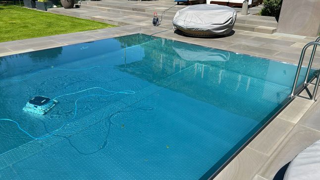 ein Pool